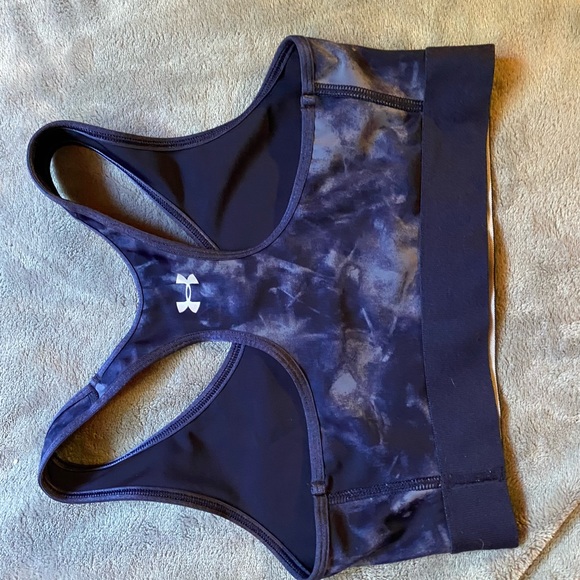 Under armour sports bra size: S - Picture 2 of 2